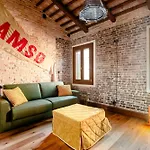 Glass Of Murano Luxury Apartment