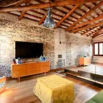 Glass Of Murano Luxury Apartment