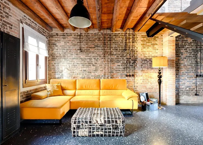Glass Of Murano Luxury Apartment